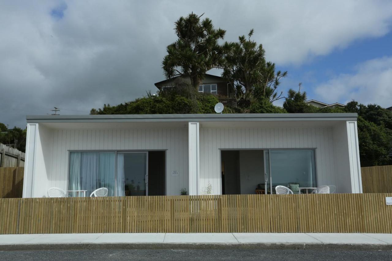 Seascape Accommodation Kaka Point Bagian luar foto